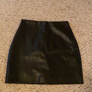 Black leather pencil skirt (Wilfred Oracle Skirt)